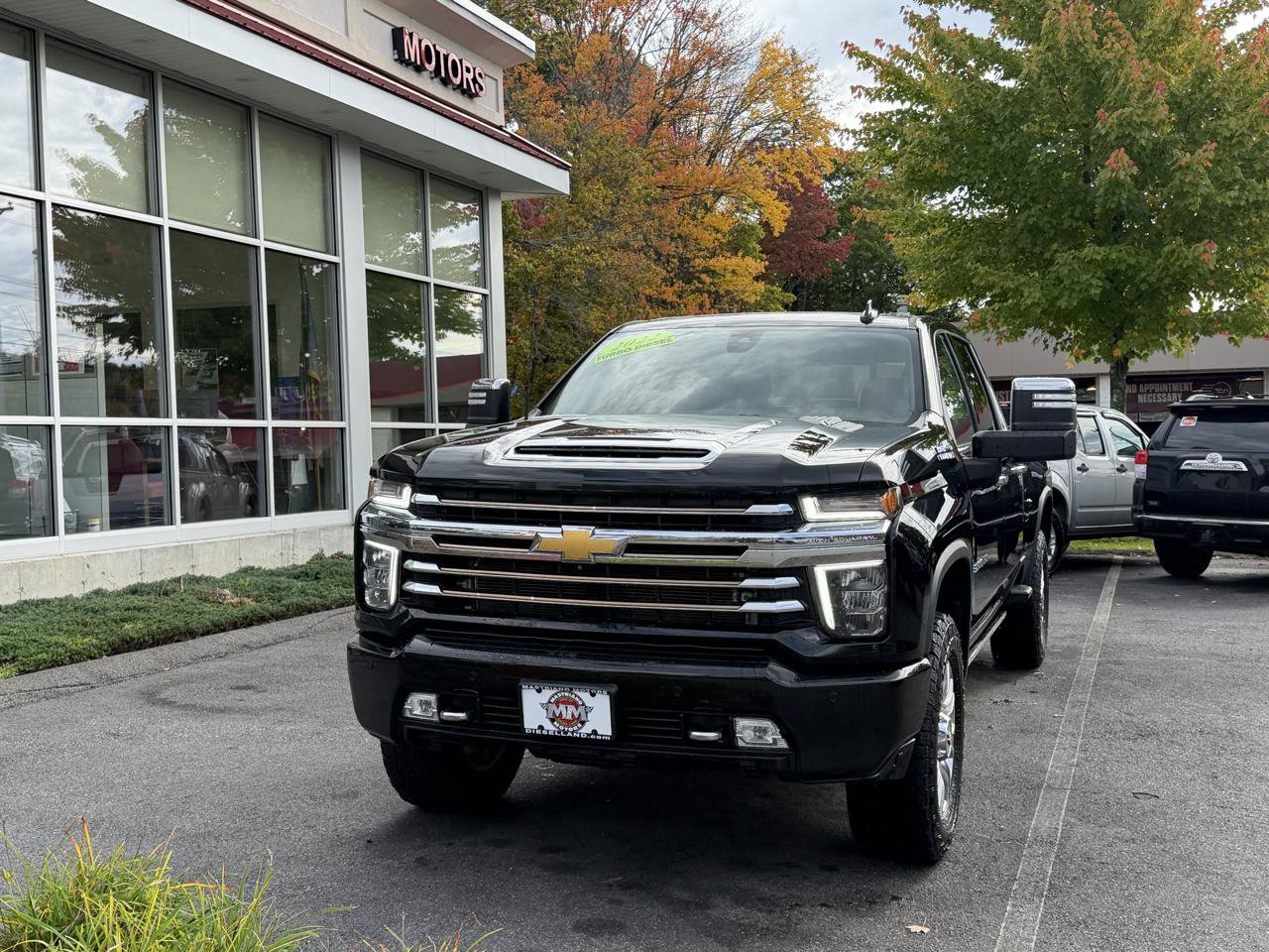 Used 2022 Chevrolet Silverado 3500 High Country w/ Safety Package II AWD/4WD image 3