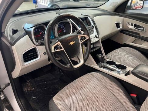 Used 2017 Chevrolet Equinox LT w/ Convenience Package FWD image 7