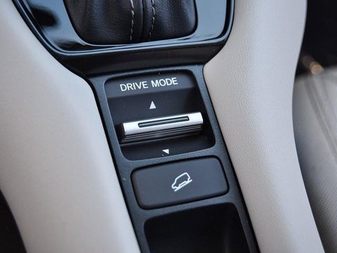 New 2026 Honda HR-V LX image 17