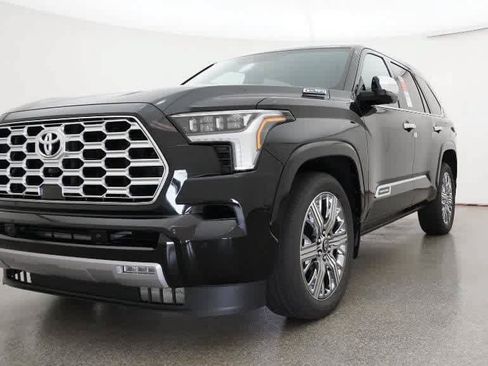 Used 2026 Toyota Sequoia Capstone AWD/4WD image 31