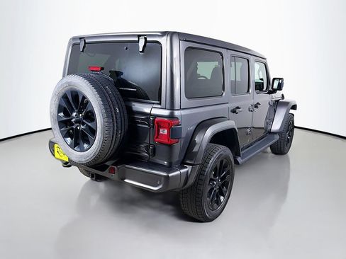Used 2021 Jeep Wrangler Unlimited Sahara AWD/4WD image 6