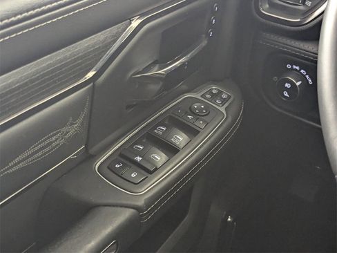 Certified 2024 RAM 2500 Limited image 17