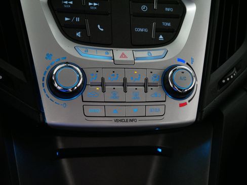 Used 2015 Chevrolet Equinox LT w/ Driver Convenience Package image 23