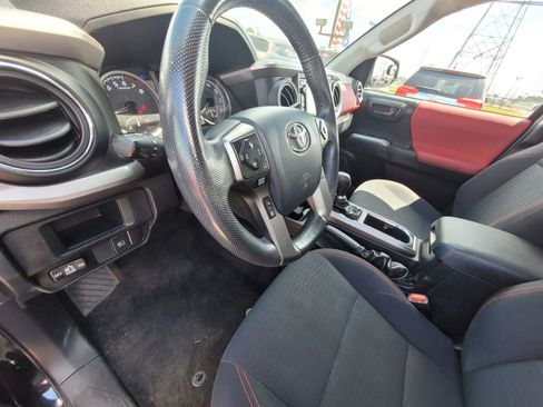 Used 2019 Toyota Tacoma 4x4 Double Cab image 27