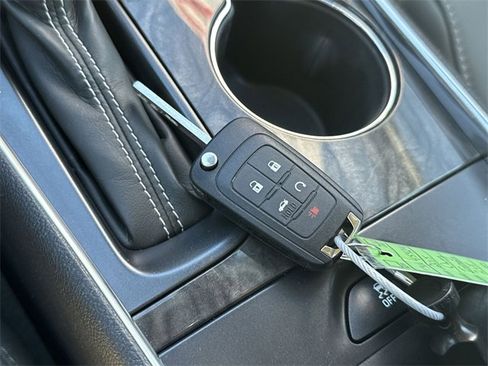 Used 2015 Chevrolet Impala LT w/ Convenience Package image 24