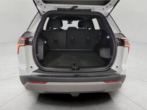 Used 2025 Chevrolet Equinox LT w/ Safety and Technology Package image 15