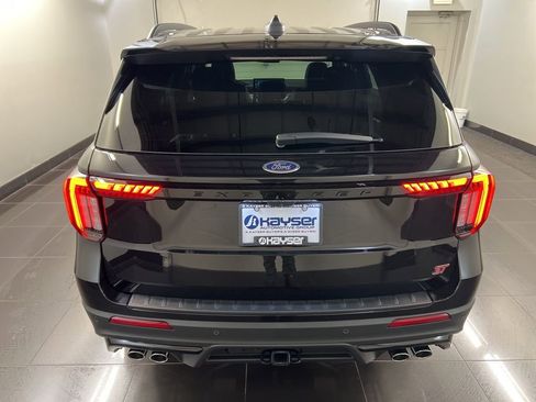 New 2026 Ford Explorer ST w/ Sun And Sound Package image 5