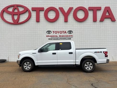 Used 2018 Ford F150 XLT image 4