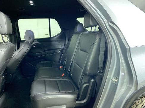 Used 2023 Chevrolet Traverse LT w/ LT Premium Package image 21
