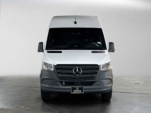 Used 2026 Mercedes-Benz Sprinter 2500 image 8
