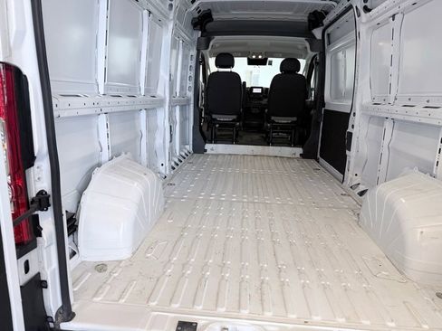 Used 2026 RAM ProMaster 2500 w/ Convenience Group FWD image 21