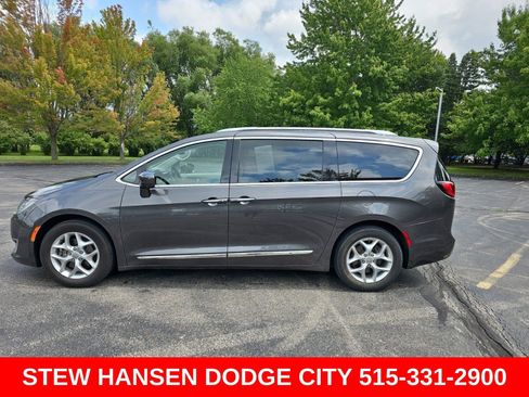 Used 2019 Chrysler Pacifica Touring-L Plus w/ Advanced Safetytec Group FWD image 1