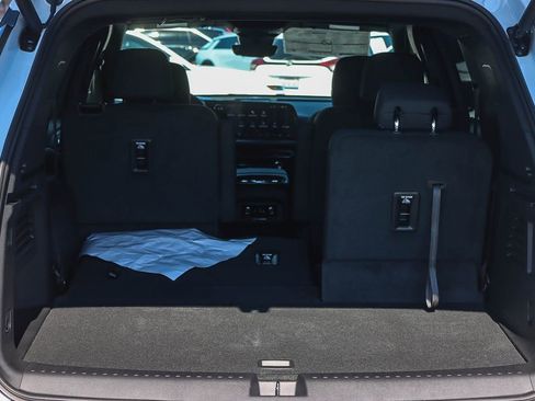 New 2026 Chevrolet Traverse LT w/ Enhanced Driving Package image 23