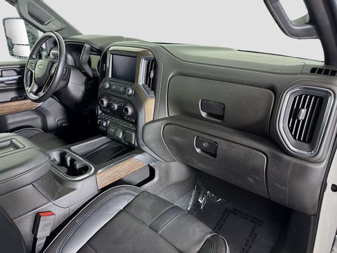 Used 2022 Chevrolet Silverado 2500 High Country w/ Z71 Off-Road Package AWD/4WD image 30