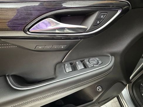 Used 2023 Buick Envision Essence image 24