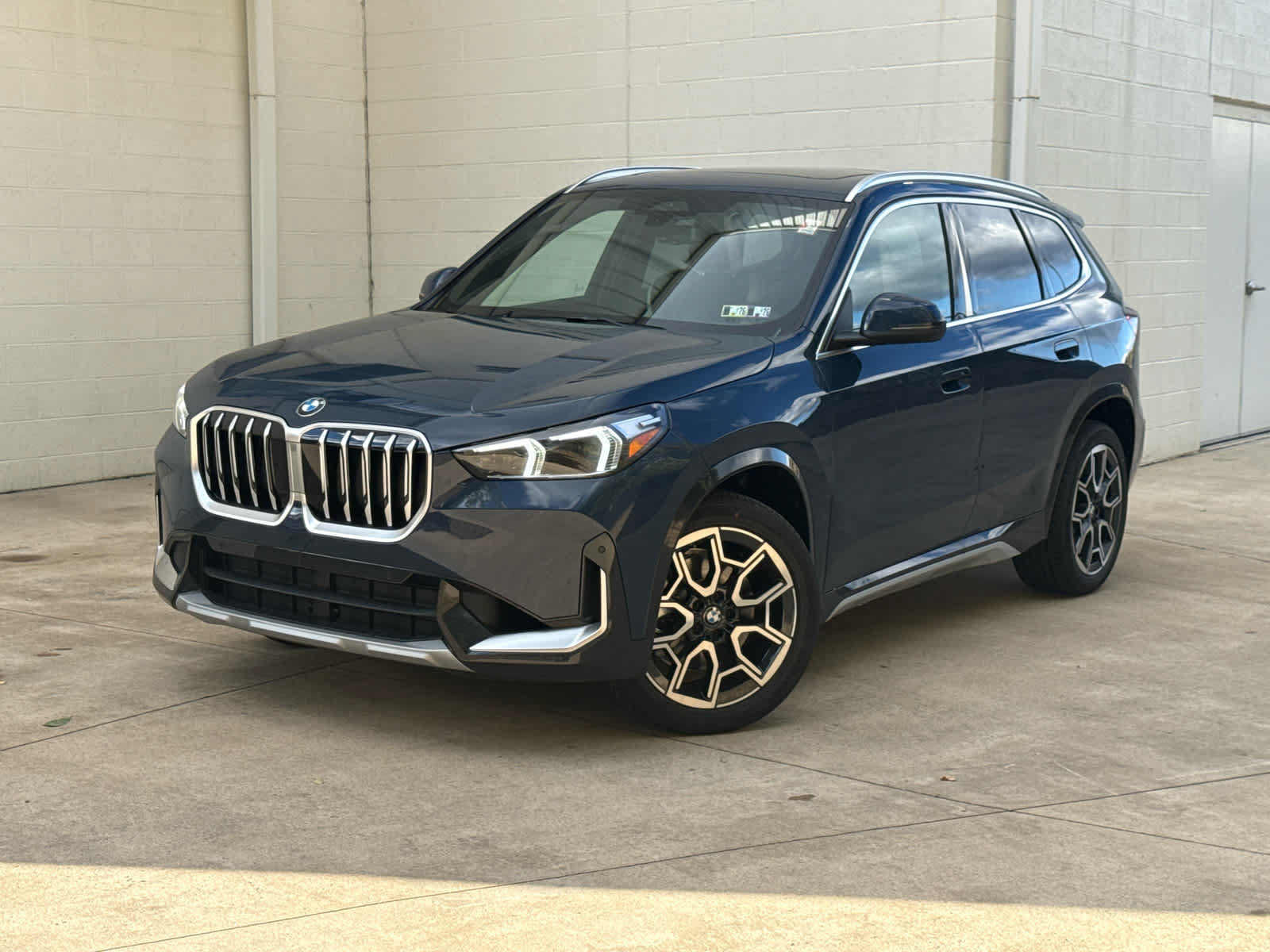 Used 2026 BMW X1 xDrive28i w/ Convenience Package AWD/4WD image 1
