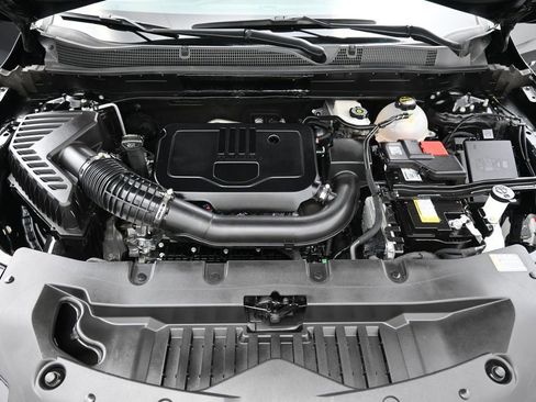 Used 2025 Chevrolet Blazer LT FWD image 35