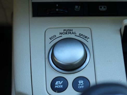 Used 2014 Lexus ES 300h w/ Luxury Package w/Bamboo Trim FWD image 20