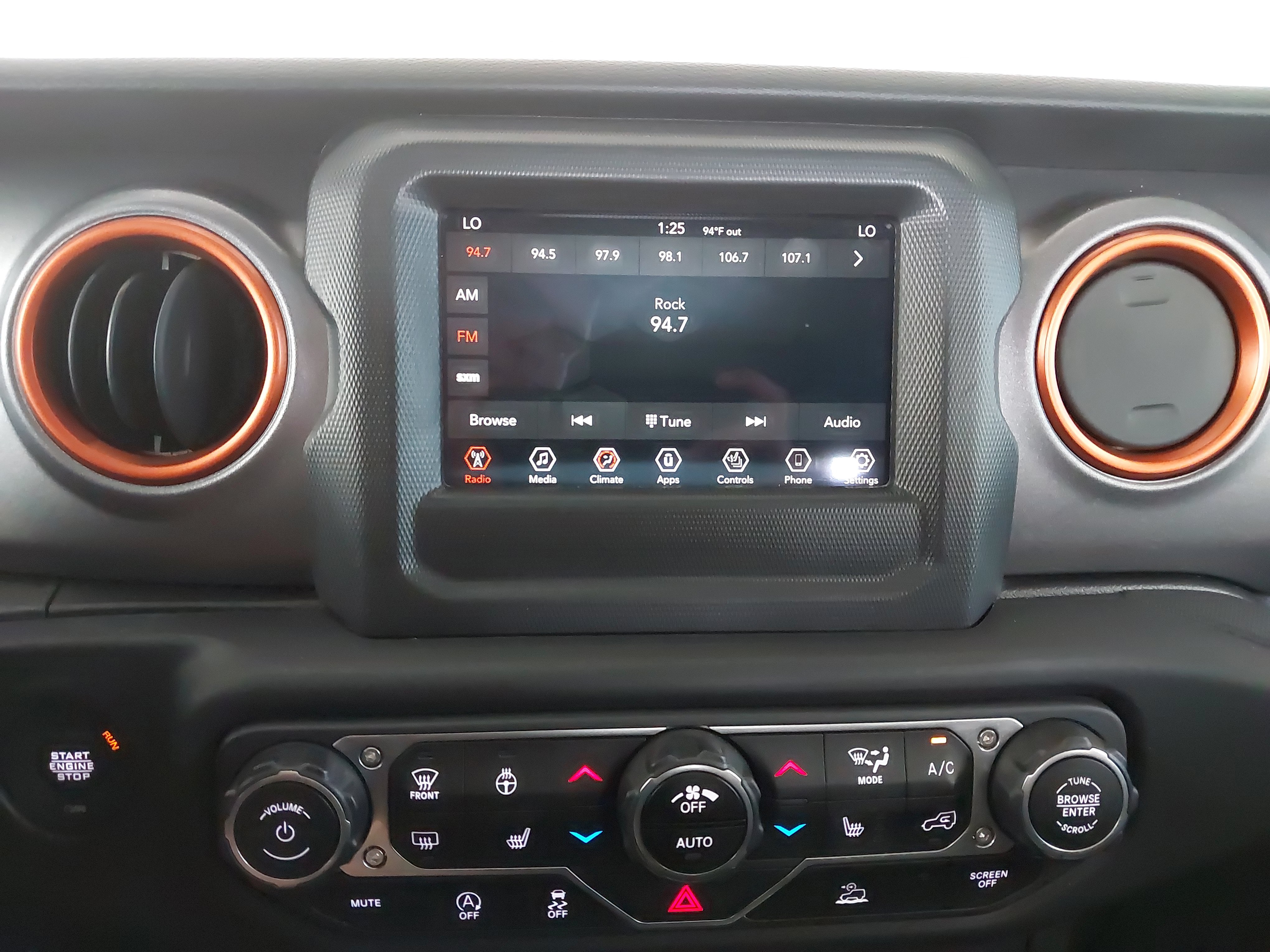 Used 2021 Jeep Gladiator Mojave w/ Cold Weather Group AWD/4WD image 21