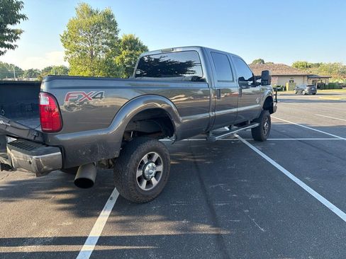 Used 2016 Ford F250 XLT w/ XLT Premium Package AWD/4WD image 4