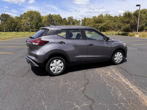 Used 2021 Nissan Kicks S FWD image 5