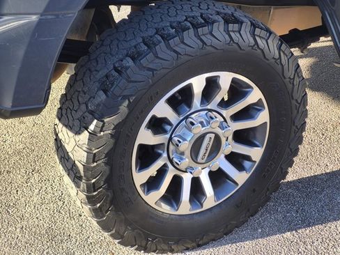 Used 2021 Ford F250 Lariat w/ Lariat Value Package image 8