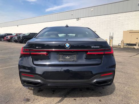 Used 2021 BMW 750i xDrive w/ M Sport Package AWD/4WD image 4