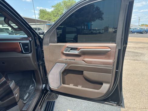 Certified 2024 GMC Sierra 3500 Denali w/ Denali Reserve Package AWD/4WD image 18