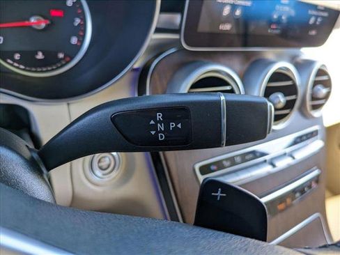 Used 2021 Mercedes-Benz GLC 300 4MATIC w/ Premium Package image 12