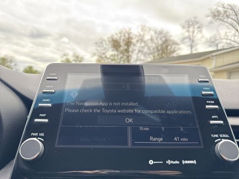 Used 2022 Toyota Avalon XLE FWD image 38