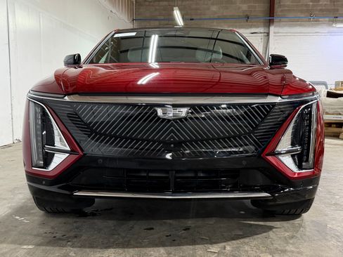 Certified 2024 Cadillac Lyriq Luxury RWD image 6