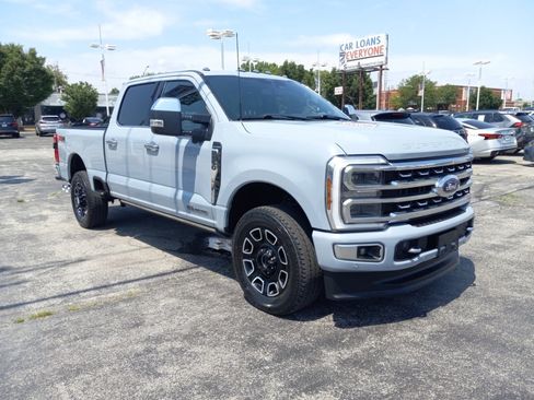 Used 2024 Ford F350 Platinum AWD/4WD image 3
