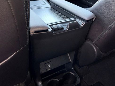 Used 2024 Toyota Sienna XSE image 17