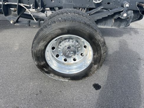 Used 2025 RAM 5500 4x4 Regular Cab image 9