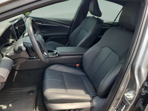 Used 2025 Toyota Camry XSE FWD image 17