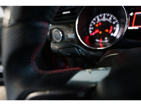 Used 2016 Ford Mustang Coupe RWD image 20