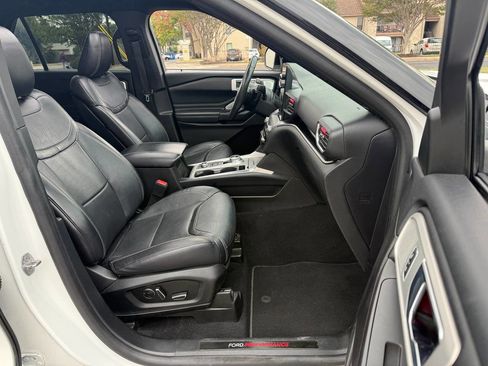 Used 2020 Ford Explorer ST w/ ST Street Pack image 13