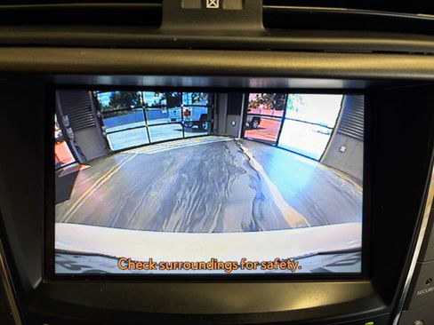 Used 2011 Lexus IS 250C RWD image 17