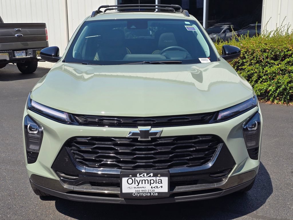 Used 2025 Chevrolet Trax ACTIV w/ Sunroof Package FWD image 2