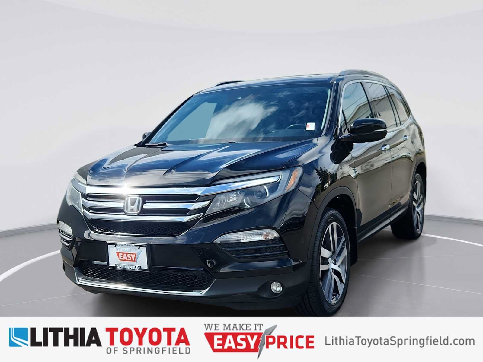 Used 2018 Honda Pilot Touring image 1