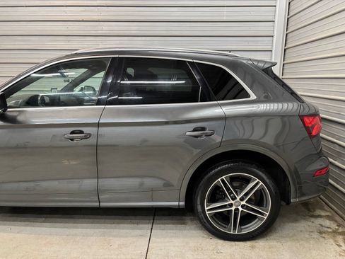 Used 2020 Audi SQ5 Premium w/ Convenience Package AWD/4WD image 5