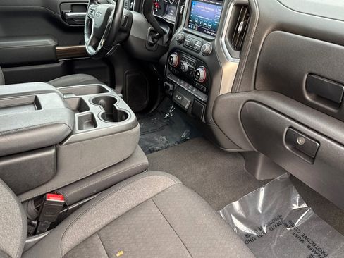 Used 2021 Chevrolet Silverado 1500 RST image 18