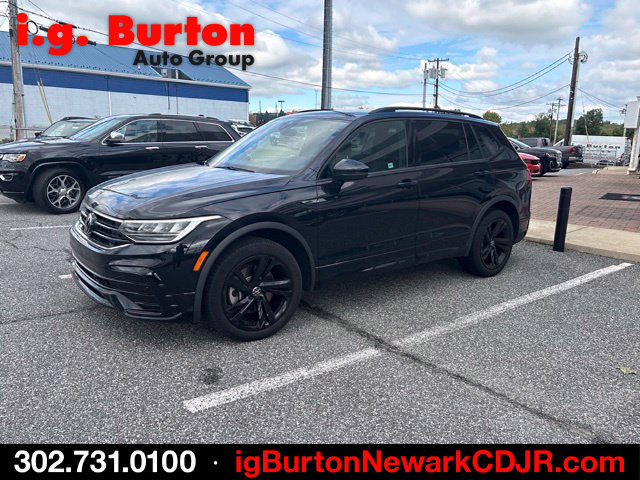 Used 2023 Volkswagen Tiguan SE R-Line FWD image 2
