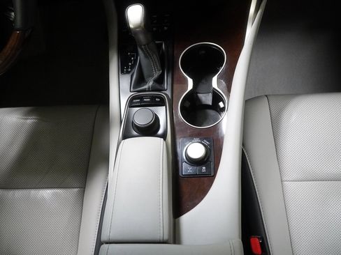 Used 2018 Lexus RX 350 AWD w/ Premium Package image 34