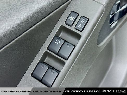 Used 2021 Nissan Frontier PRO-4X w/ Pro-4x Utility Package AWD/4WD image 18