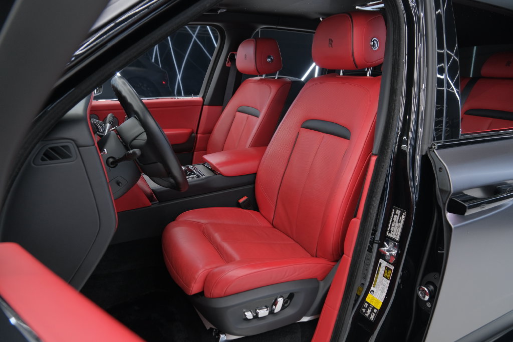 Used 2022 Rolls-Royce Cullinan AWD/4WD image 7