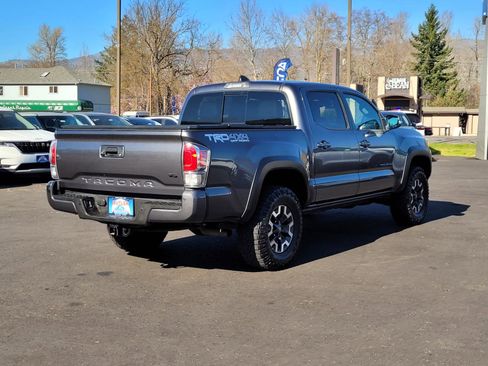 Used 2021 Toyota Tacoma TRD Off-Road w/ TRD Premium Off Road Package image 5