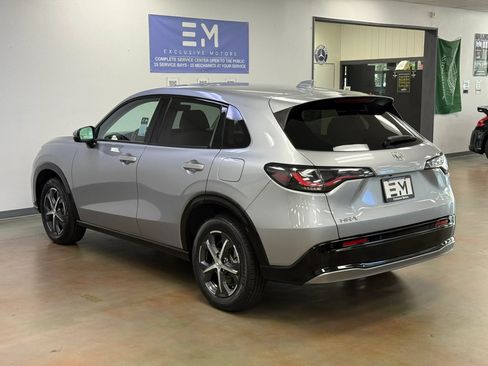 Used 2025 Honda HR-V EX-L image 5