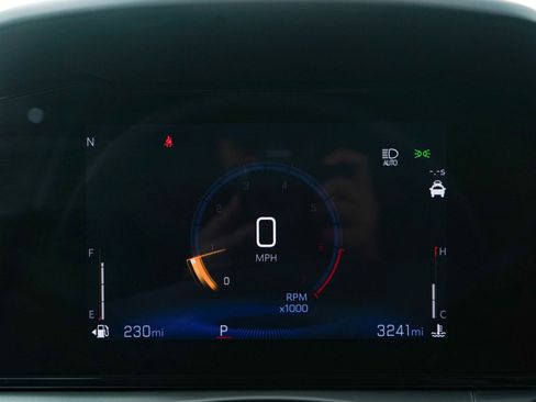 Used 2025 Chevrolet Trax LT w/ Driver Confidence Package image 26