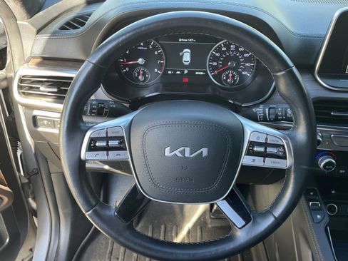 Certified 2022 Kia Telluride SX w/ SX Prestige Package image 32